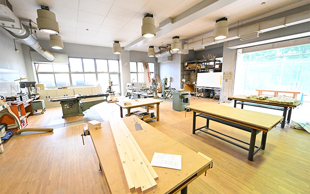 工場棟1階　建築科　木造実習室の画像
