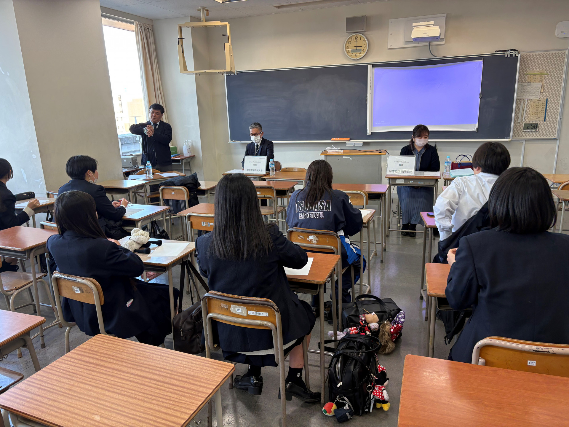 進路パネルディスカッション１