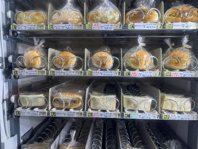 パンの自動販売機３