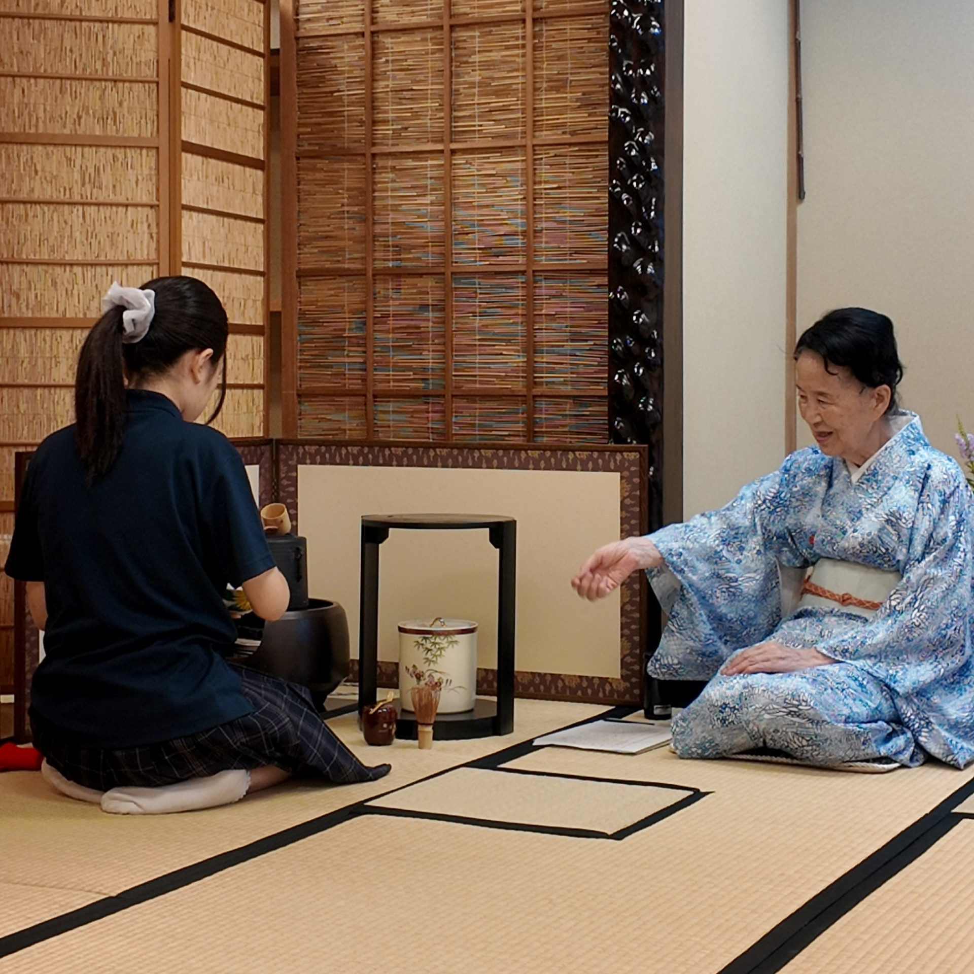 R7teaceremony0911.JPG