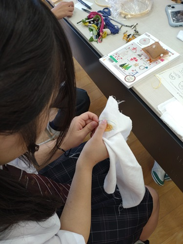 刺繍中