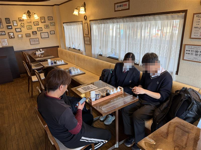 記事に載せる写真3_万寿園での様子_モザイク処理済み